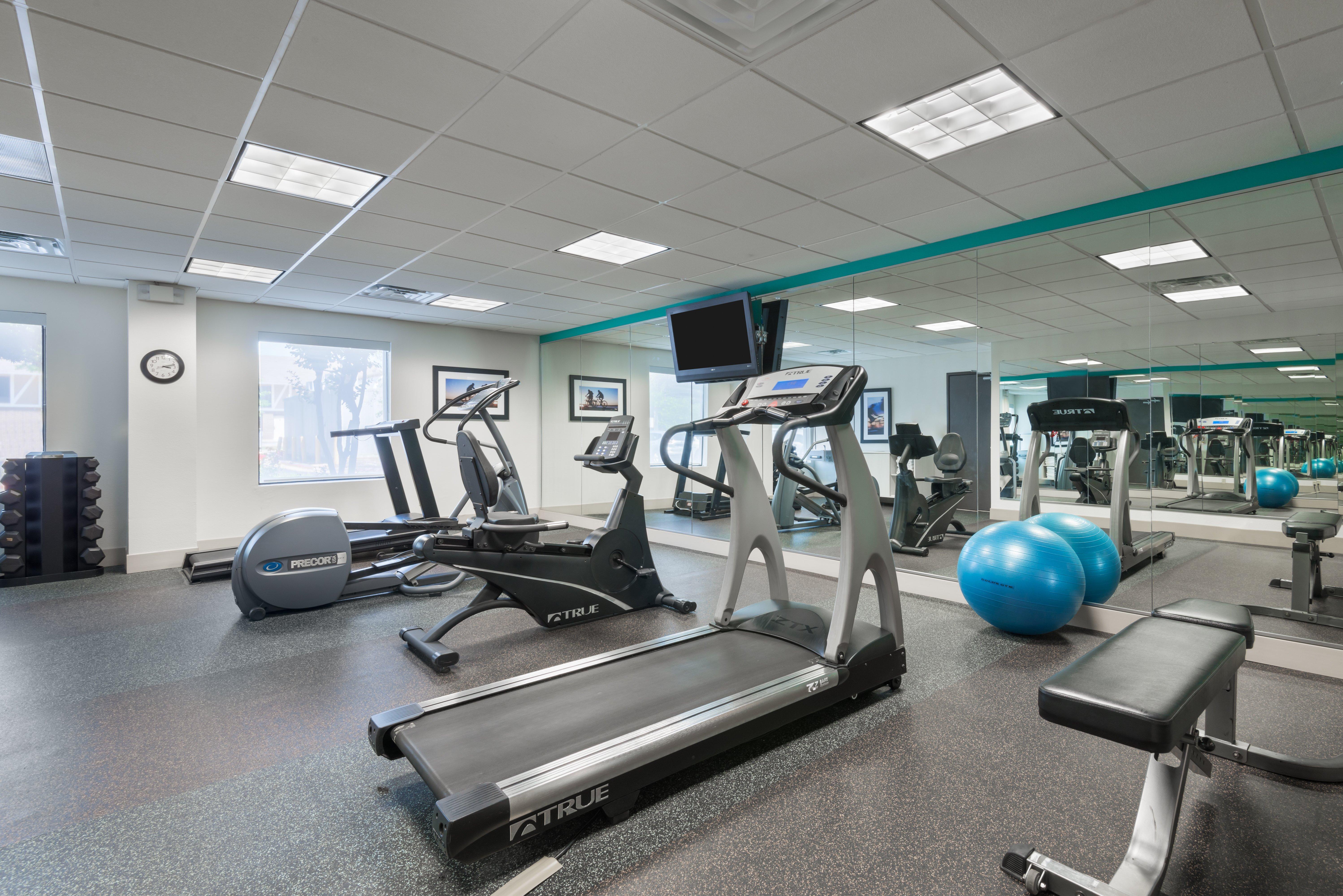 Holiday Inn Express Hotel & Suites Bentonville By Ihg Bagian luar foto