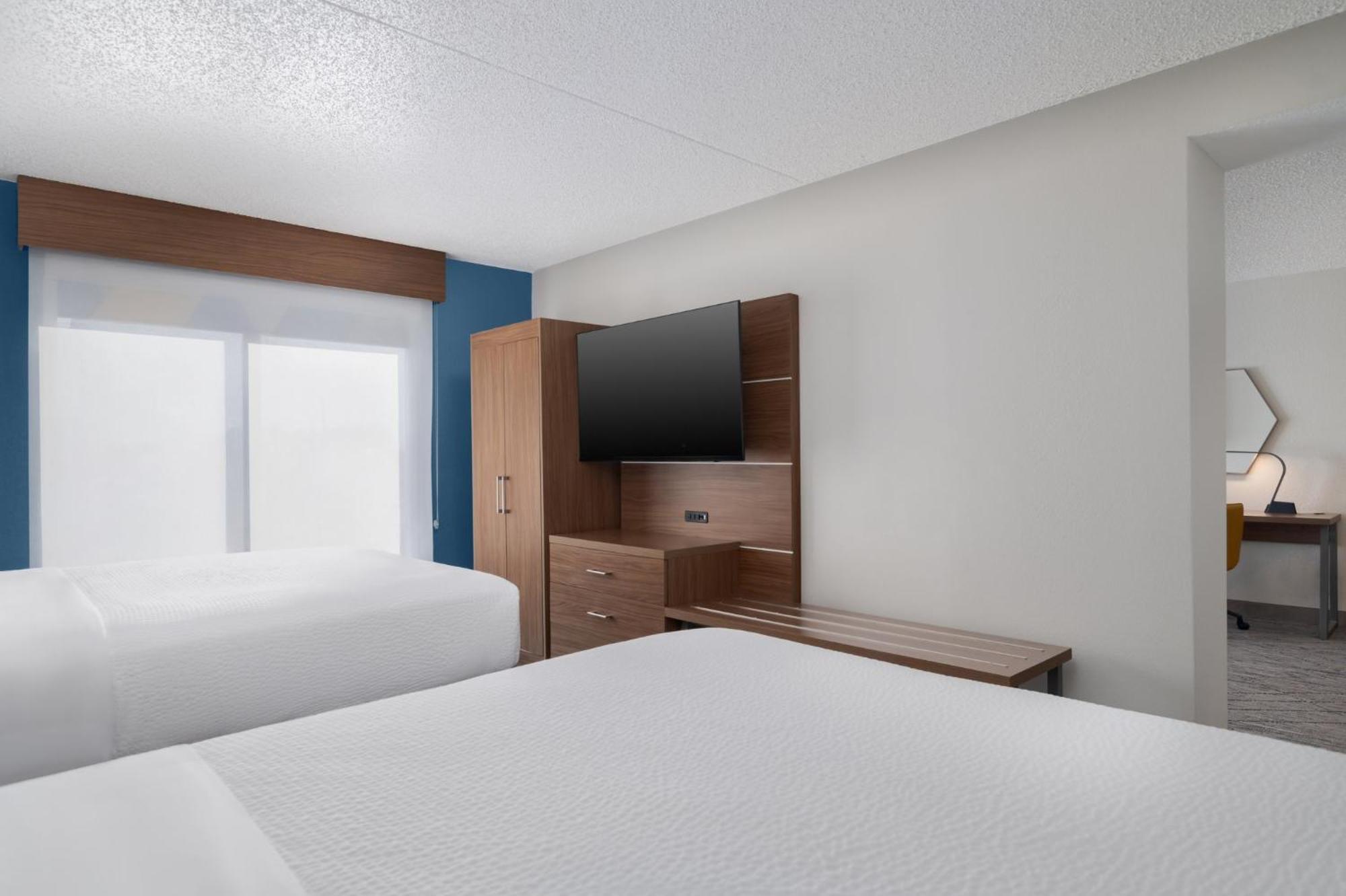 Holiday Inn Express Hotel & Suites Bentonville By Ihg Bagian luar foto