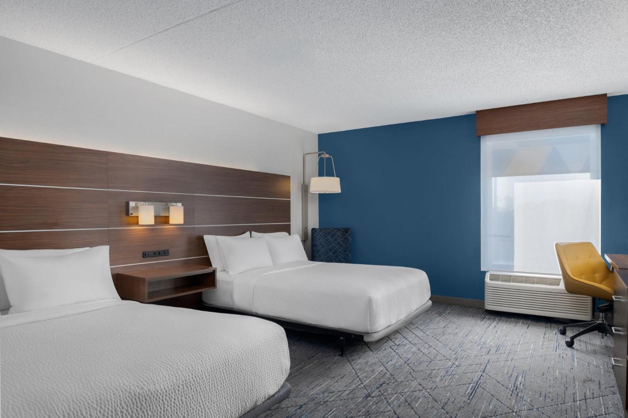 Holiday Inn Express Hotel & Suites Bentonville By Ihg Bagian luar foto