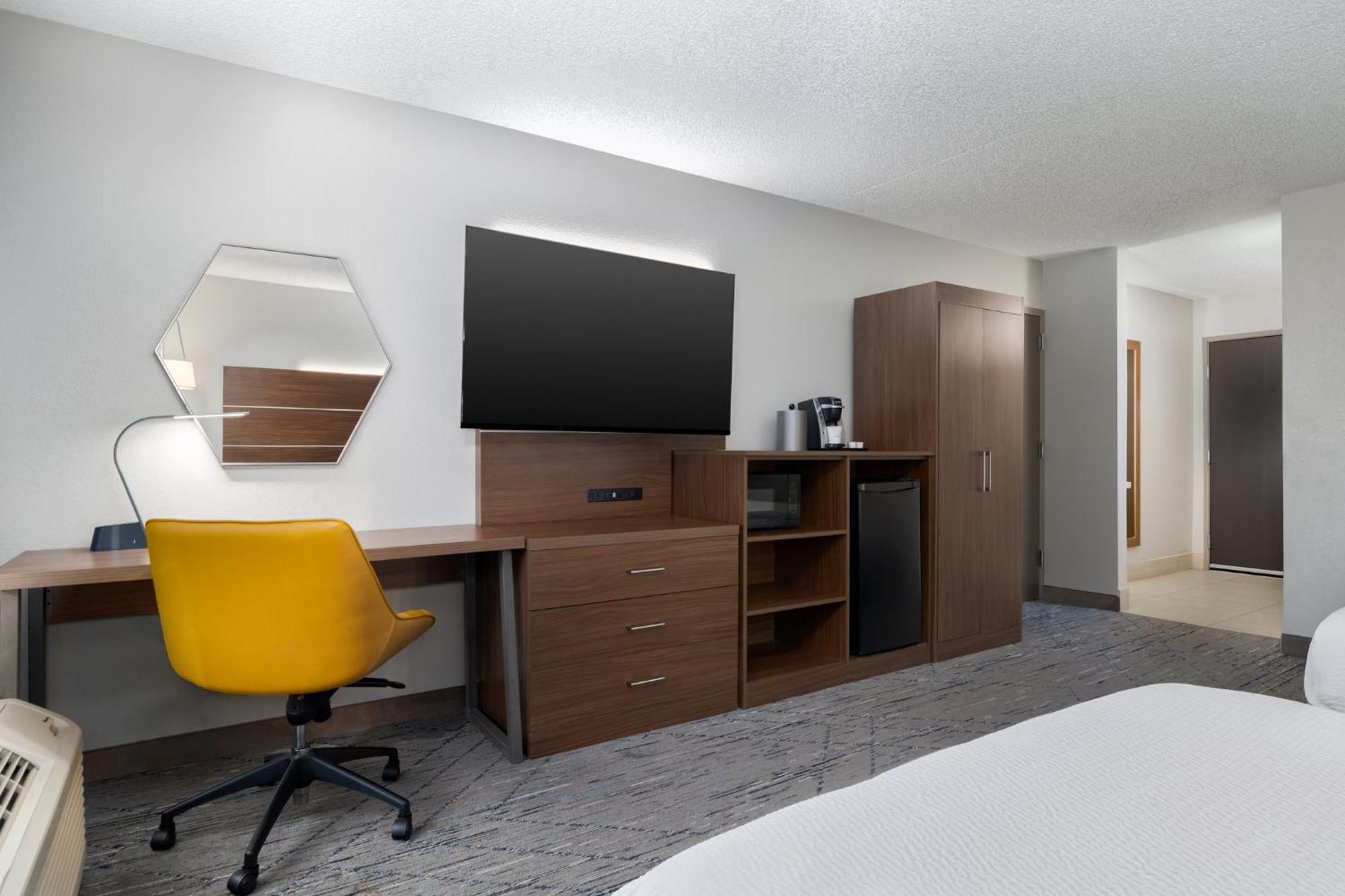 Holiday Inn Express Hotel & Suites Bentonville By Ihg Bagian luar foto