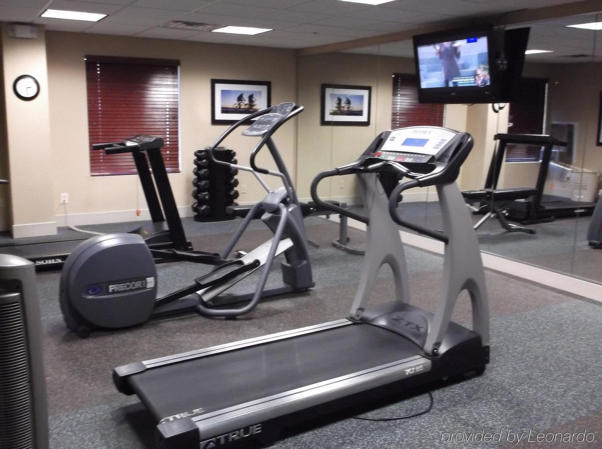 Holiday Inn Express Hotel & Suites Bentonville By Ihg Bagian luar foto